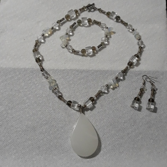 Semiprecious Jewlery set - Picture 2 of 4
